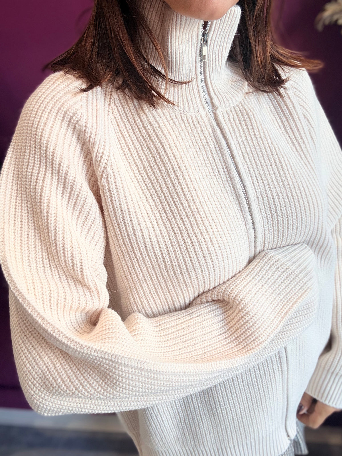 HAVEONE MAGLIA ZIP COLLO ALTO PANNA