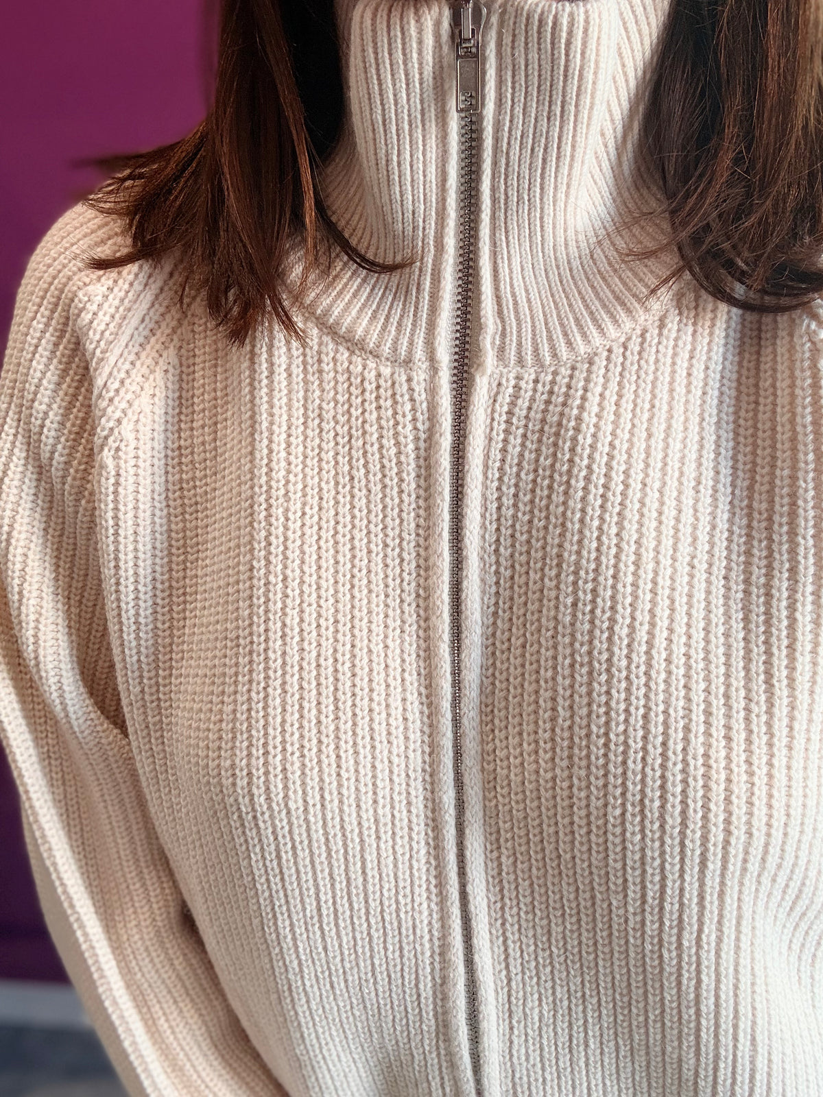 HAVEONE MAGLIA ZIP COLLO ALTO PANNA
