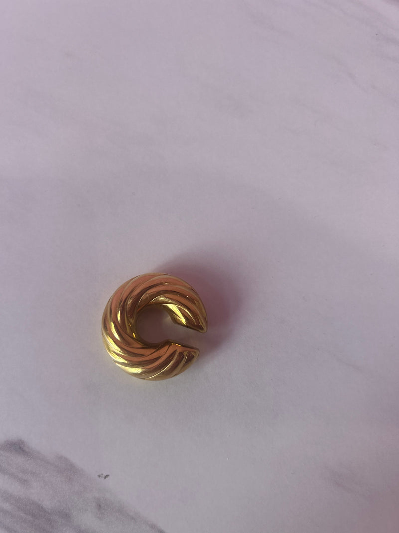 Earcuff color oro