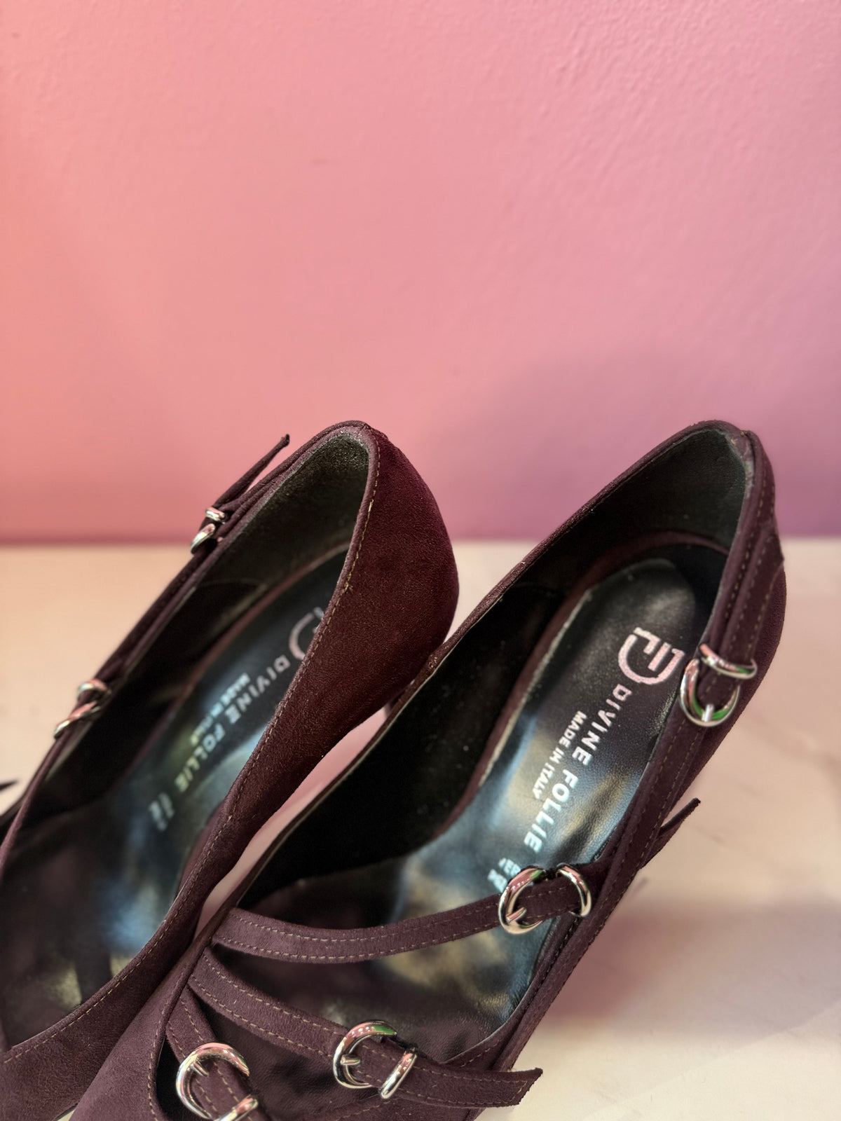 Decolletè Vino Camoscio