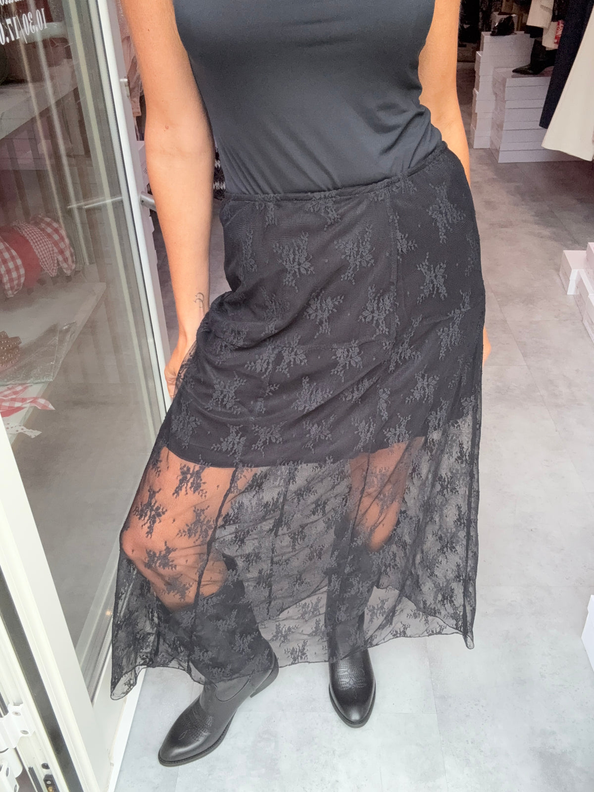 Gonna Nera Pizzo Lunga