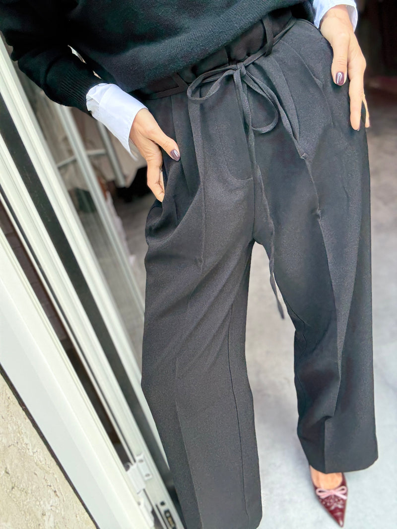 Pantalone Nero Vita Alta Con Laccetto