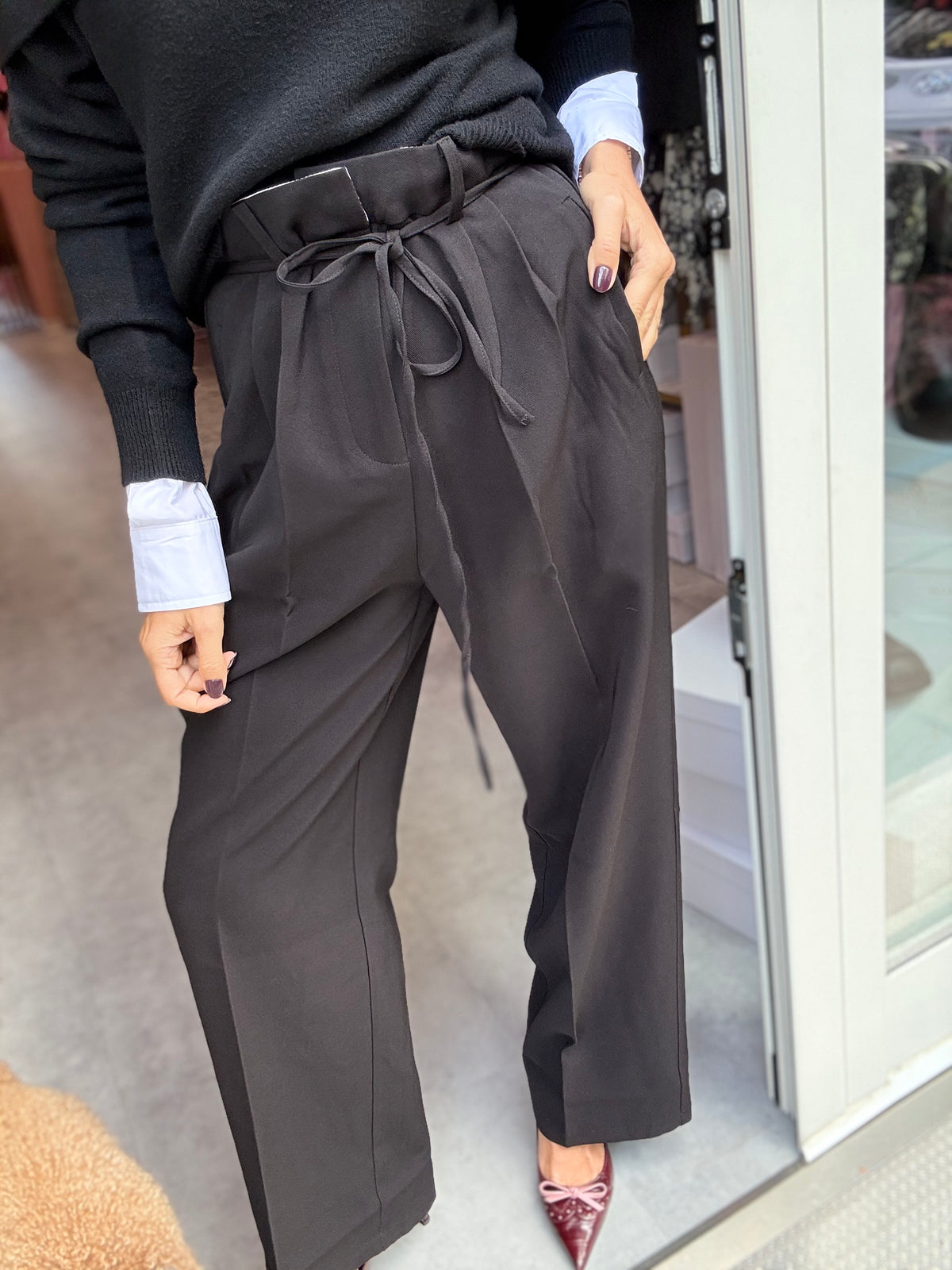 Pantalone Nero Vita Alta Con Laccetto