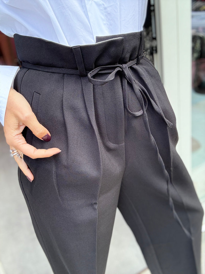 Pantalone Nero Vita Alta Con Laccetto
