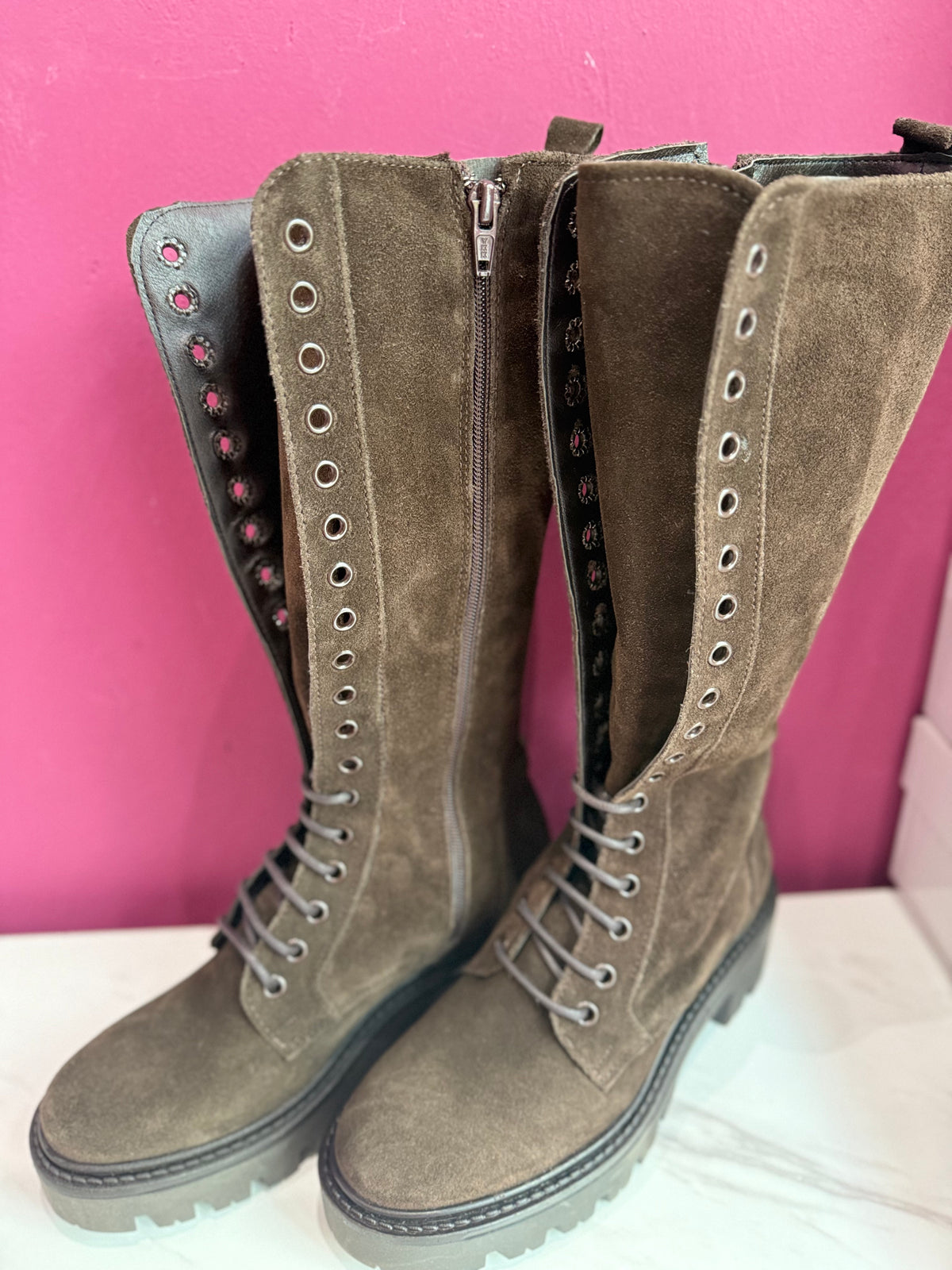 Anfibio Goth Chic Camoscio Moro