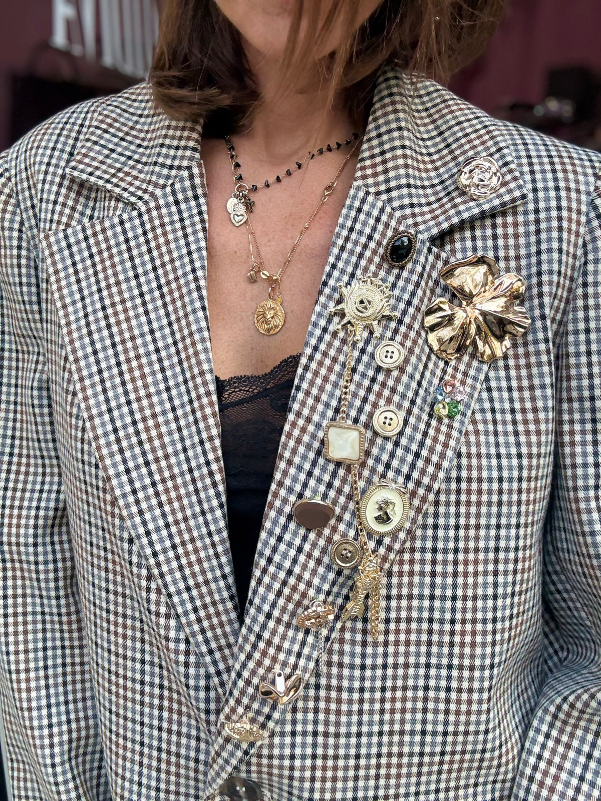 Giacca Quadretti Marrone Spille