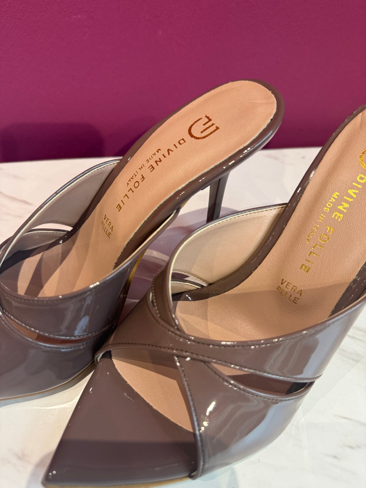 MULE VERNICE TAUPE DIVINE FOLLIE