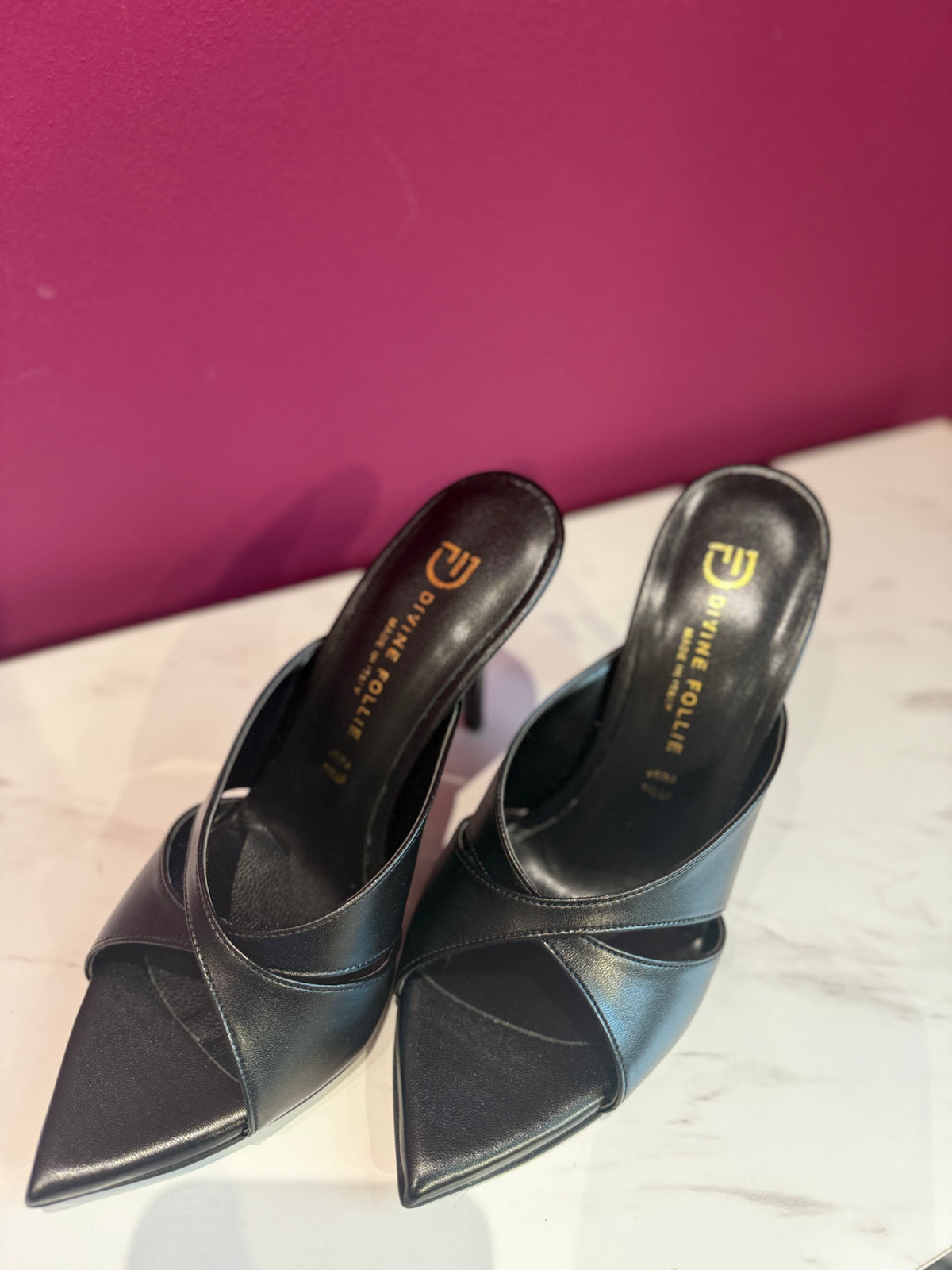 MULE NERO PELLE DIVINE FOLLIE