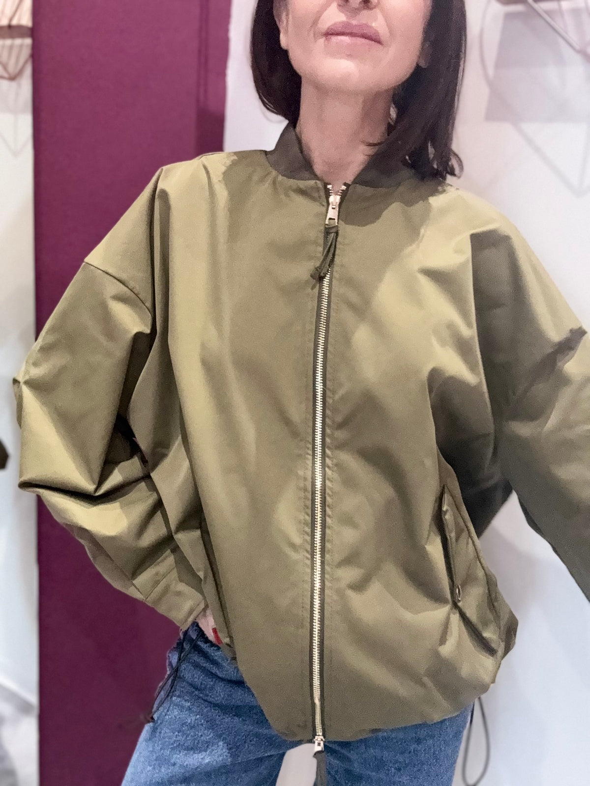 Bomber Verde Militare Tensione In